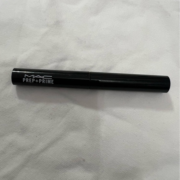 MAC prep + prime - Picture 3 of 5